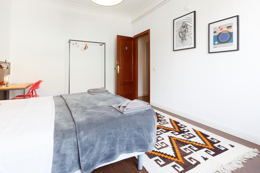 位于巴塞罗那扩展区的8卧室公寓-185平方米|带4个独立浴室 外观 照片